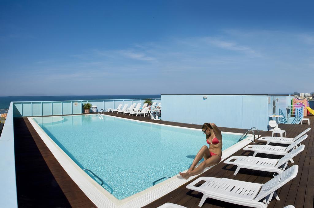 Hotel Elite Cattolica Exterior foto