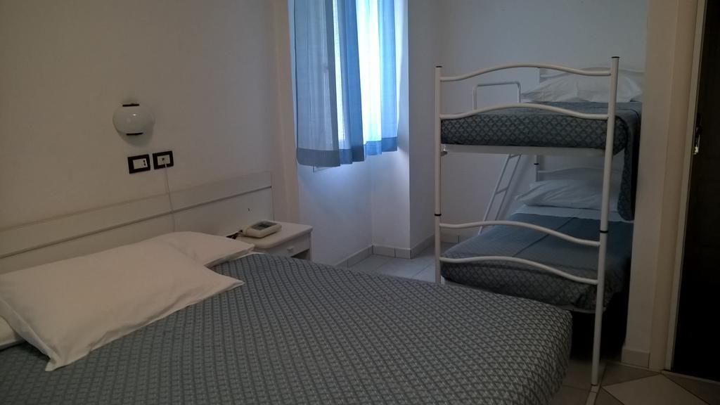Hotel Elite Cattolica Quarto foto